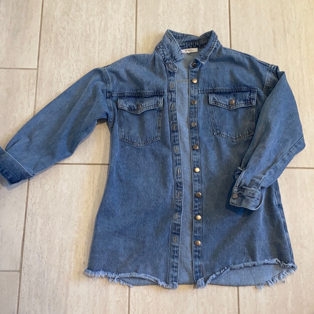 Jean shacket , medium wash.